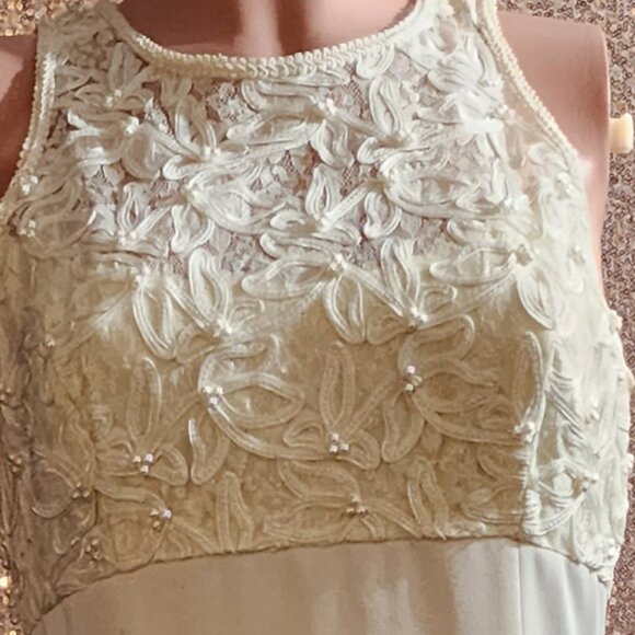 Lace & Beaded Dress - Picture 2 of 4